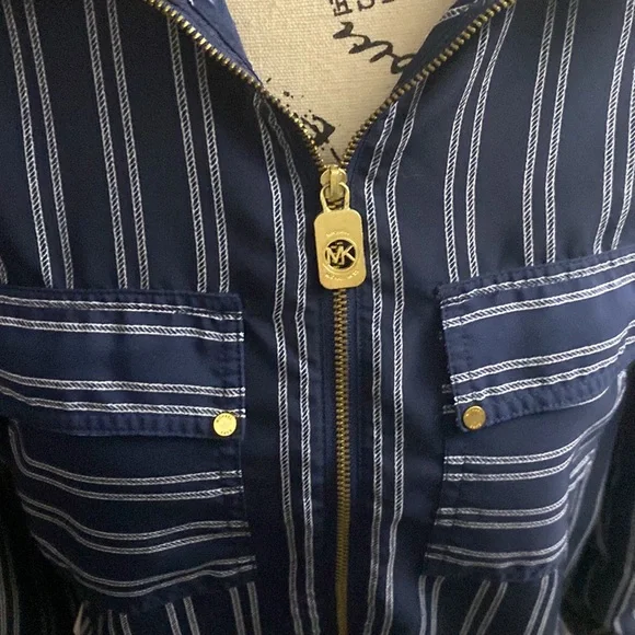 Michael Kors Small Blouse - Picture 2 of 5